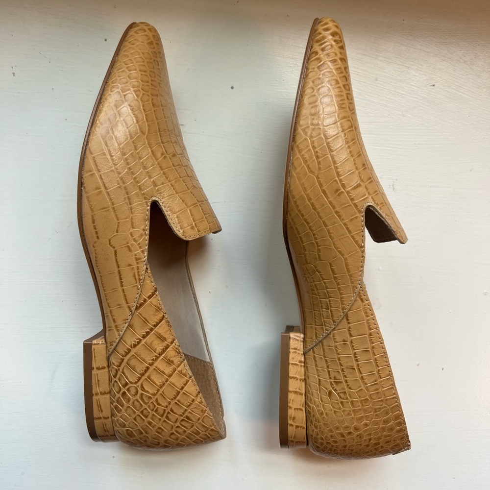 Able Local + Global Lizbeth Crocodile Print Leather Loafers 6.5 - worn once!